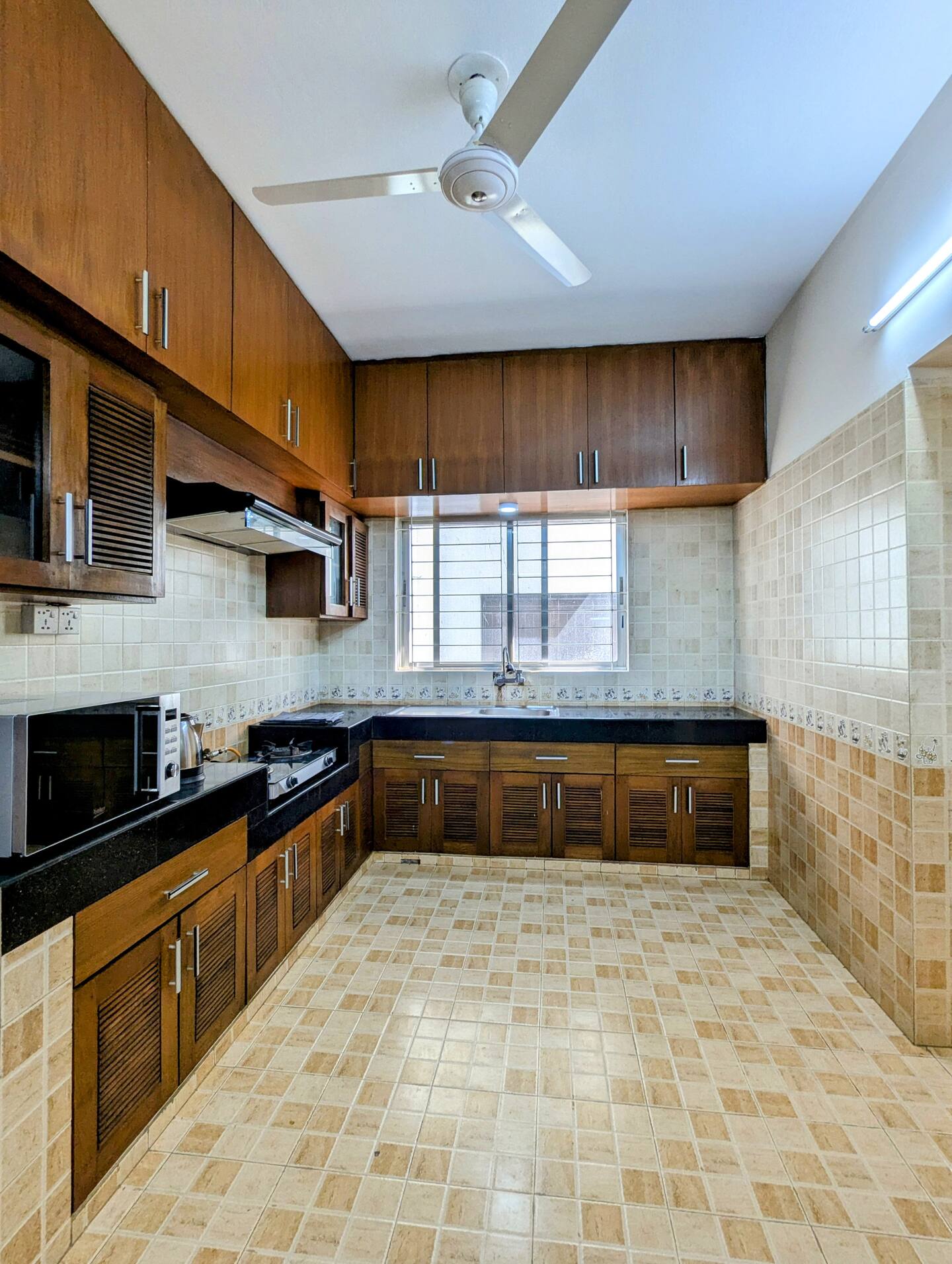 Semi-Furnished Apartment for Rent in Dhanmondi Additional Image